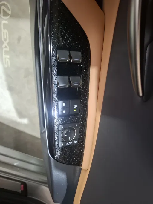 2025 Lexus ES 300 H 