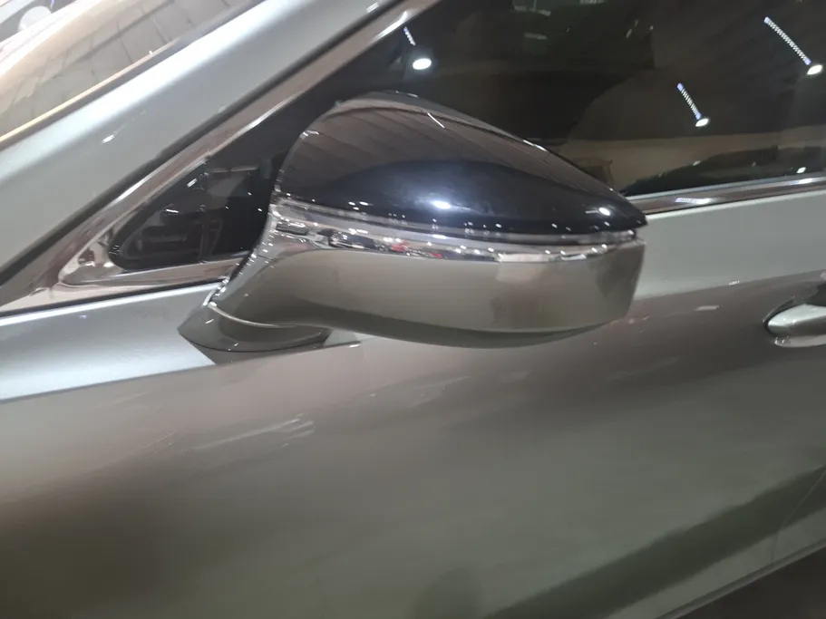 2025 Lexus ES 300 H 