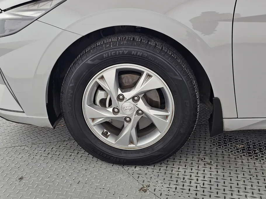 2021 Hyundai Elantra Smart 