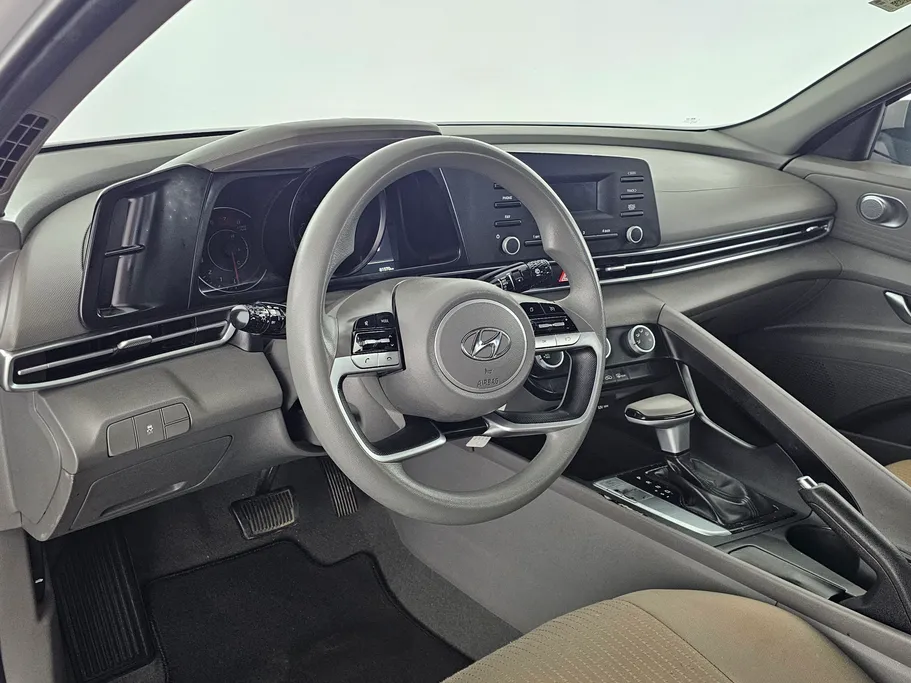 2021 Hyundai Elantra Smart 
