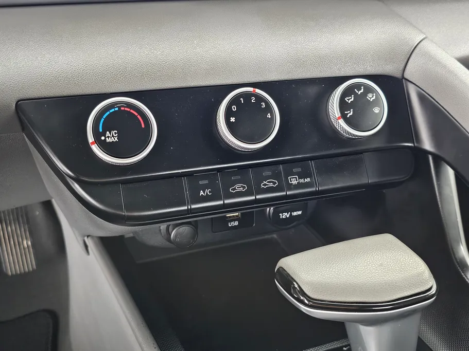 2021 Hyundai Elantra Smart 