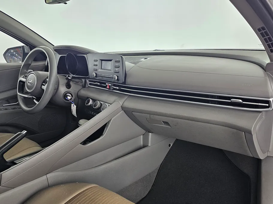 2021 Hyundai Elantra Smart 