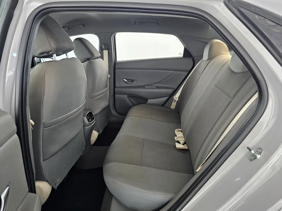 2021 Hyundai Elantra Smart 