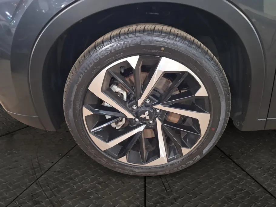 2025 Mitsubishi Outlander CLS 