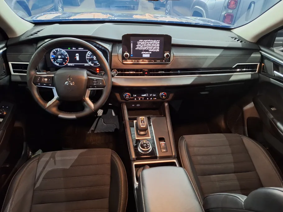 2025 Mitsubishi Outlander CLS 