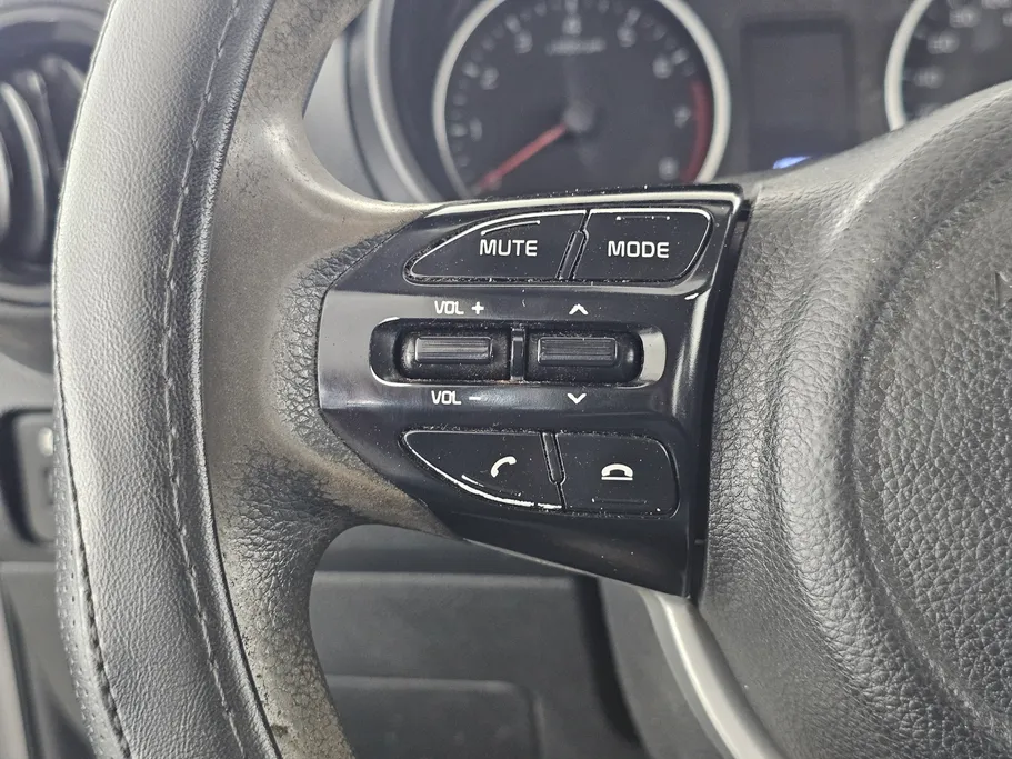 2023 Kia Pegas GL 