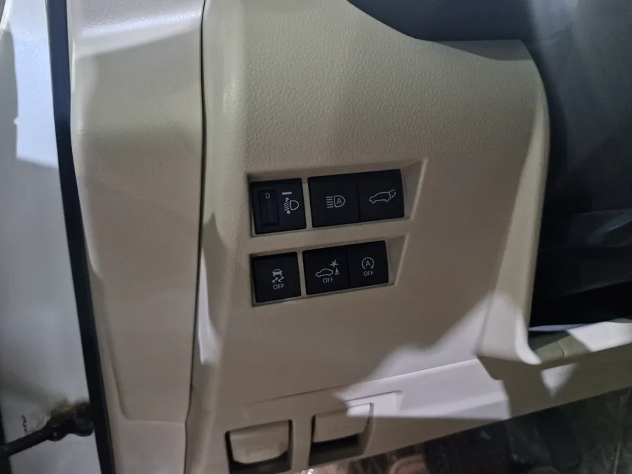 تويوتا لاندكروزر GXR3 2025 