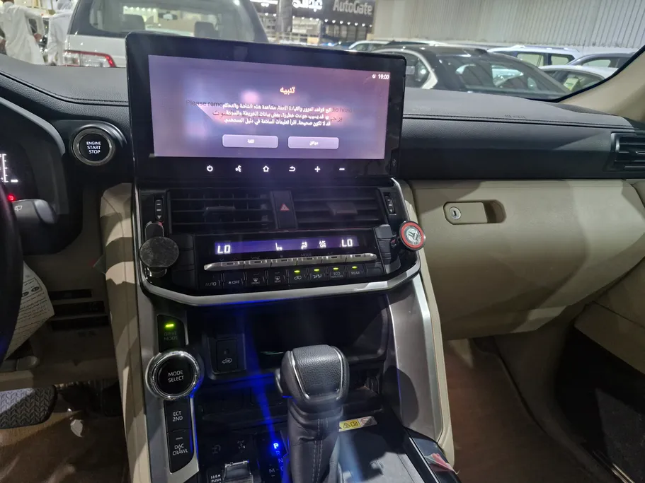 تويوتا لاندكروزر GXR3 2025 