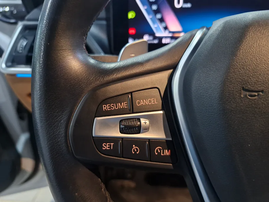 2024 BMW 3 Series 320i  