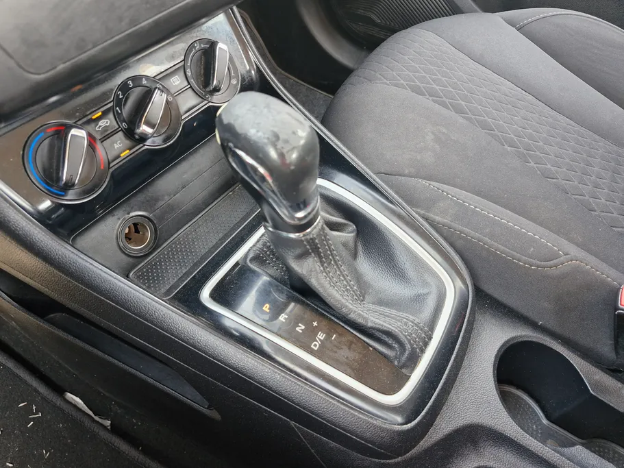 2022 MG 5 STD 