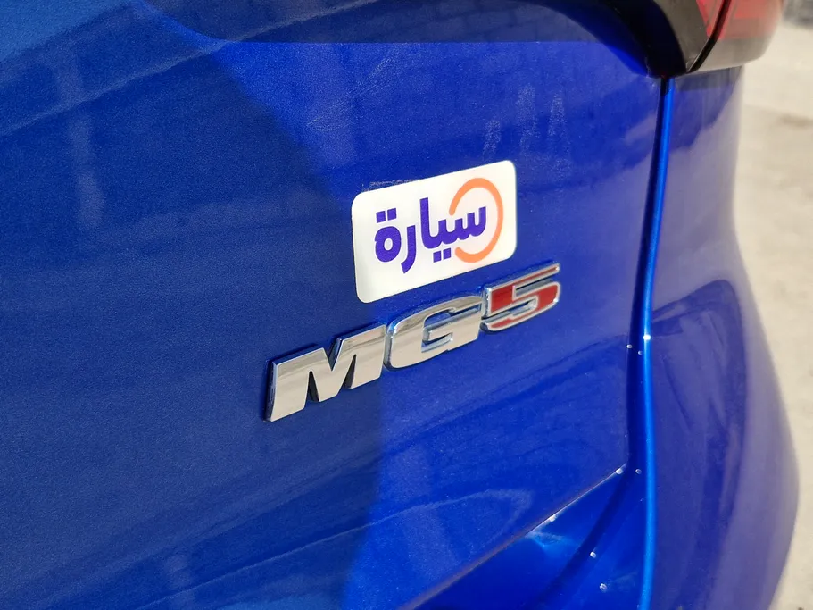 2022 MG 5 STD 
