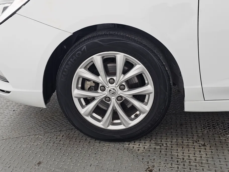 2023 MG 5 STD 