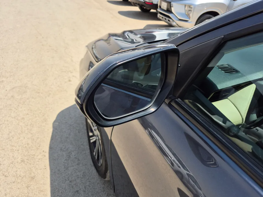 2024 Toyota Yaris  Y Plus 