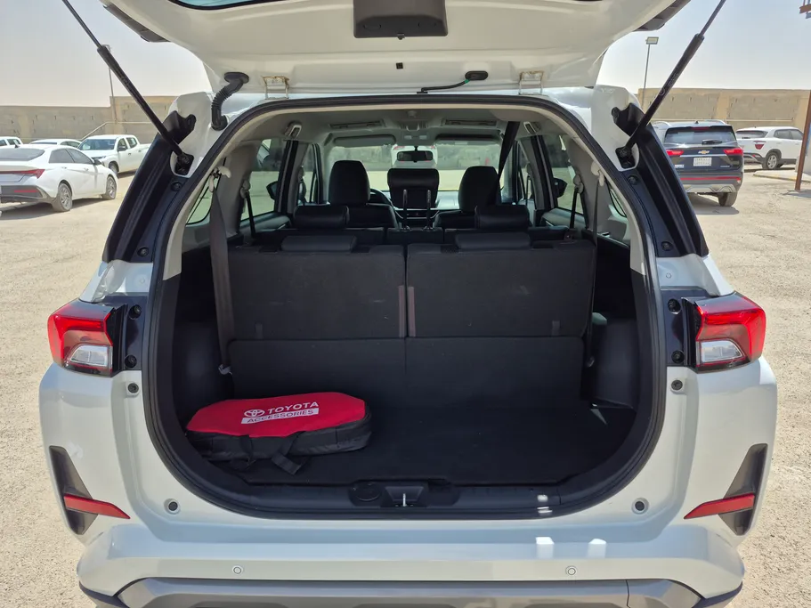 2024 Toyota Veloz GLX 