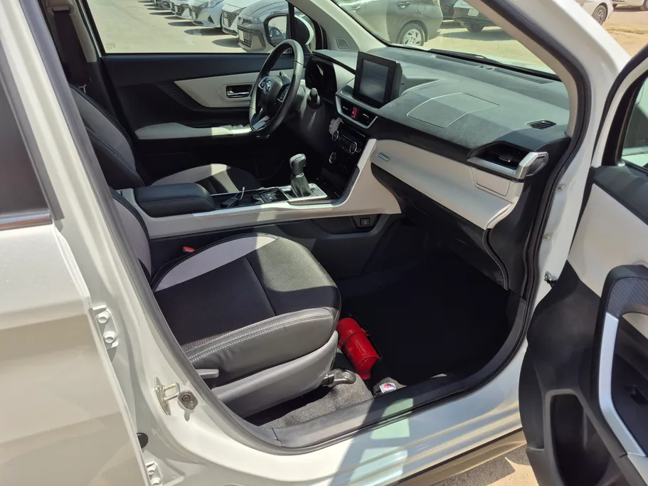 2024 Toyota Veloz GLX 