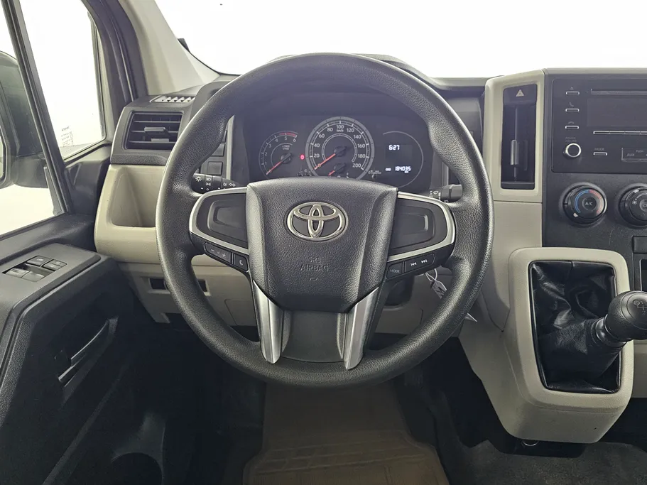 2023 Toyota Haice فان بضاعه 