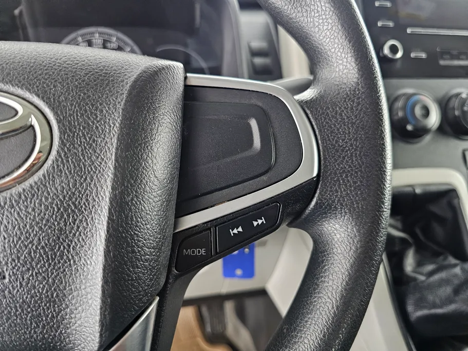 2023 Toyota Haice فان بضاعه 
