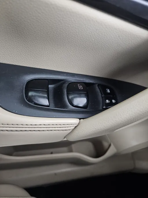 2021 نيسان Xtrail S 5 Seats 