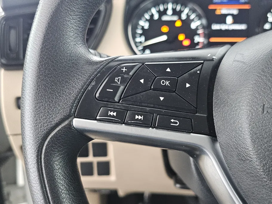 2021 نيسان Xtrail S 5 Seats 