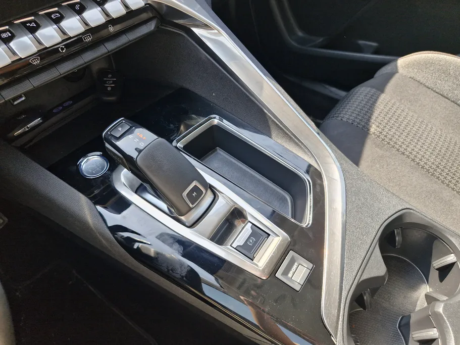 بيجو 3008 Active 2020 