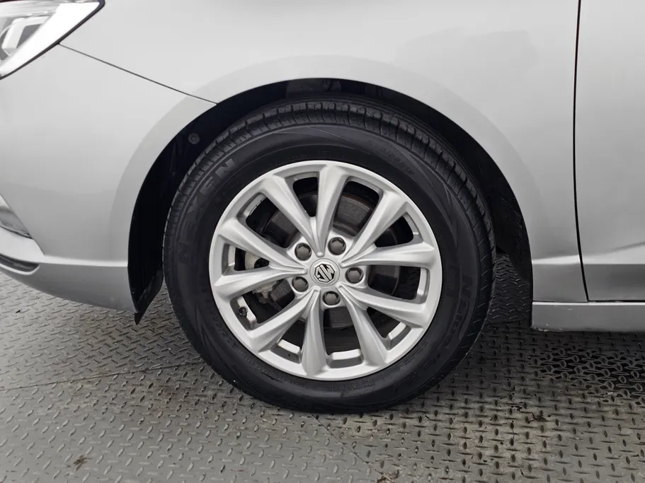 2023 MG 5 STD 