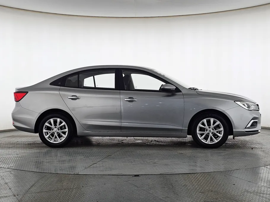 2023 MG 5 STD 