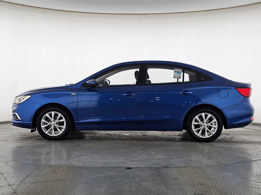 2022 MG 5 STD 