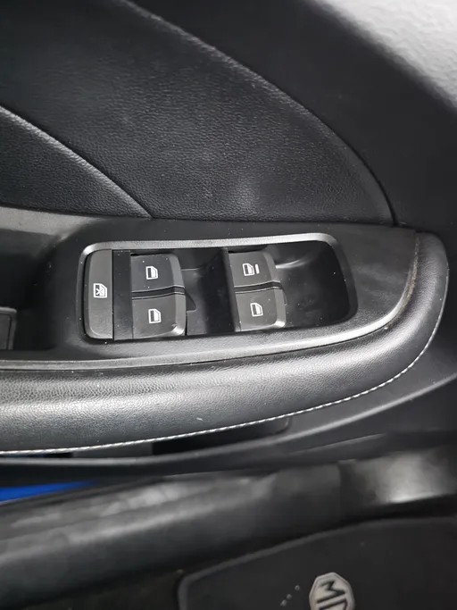 2022 MG 5 STD 