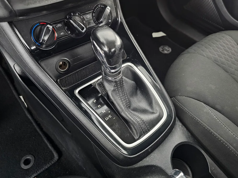 2022 MG 5 STD 