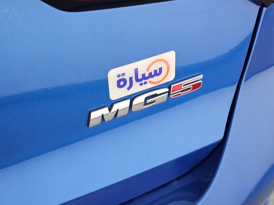 2022 MG 5 STD 