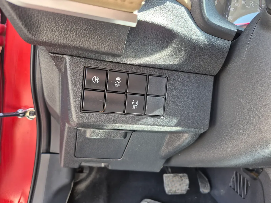 2023 Toyota Yaris  Y 