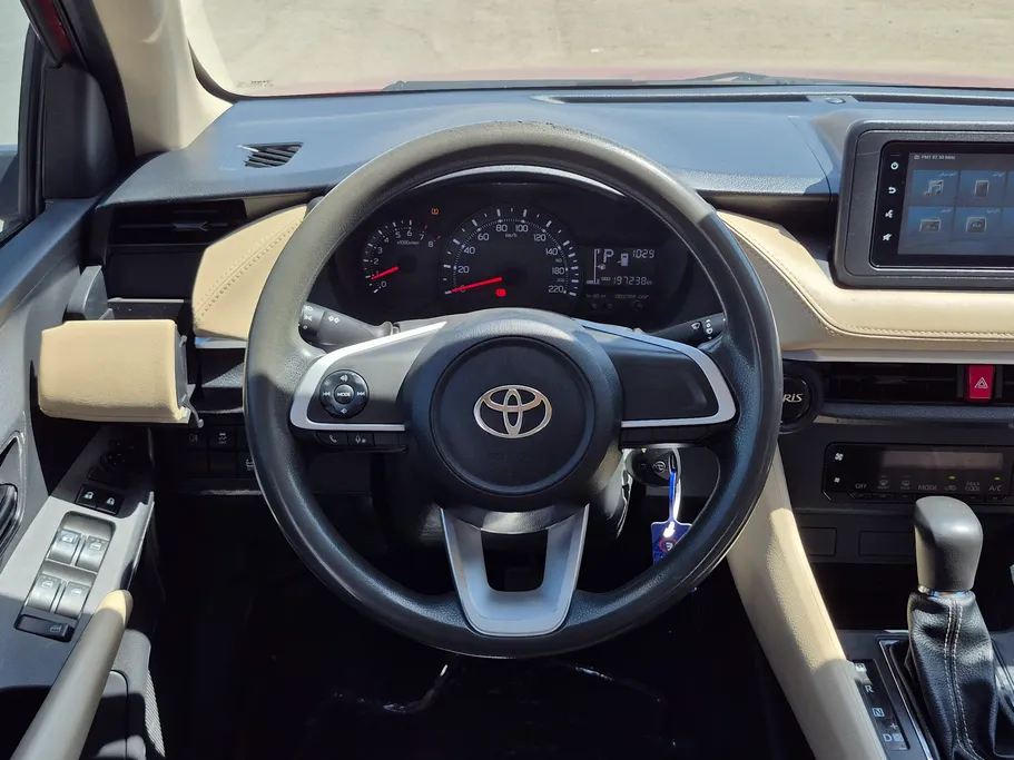 2023 Toyota Yaris  Y 