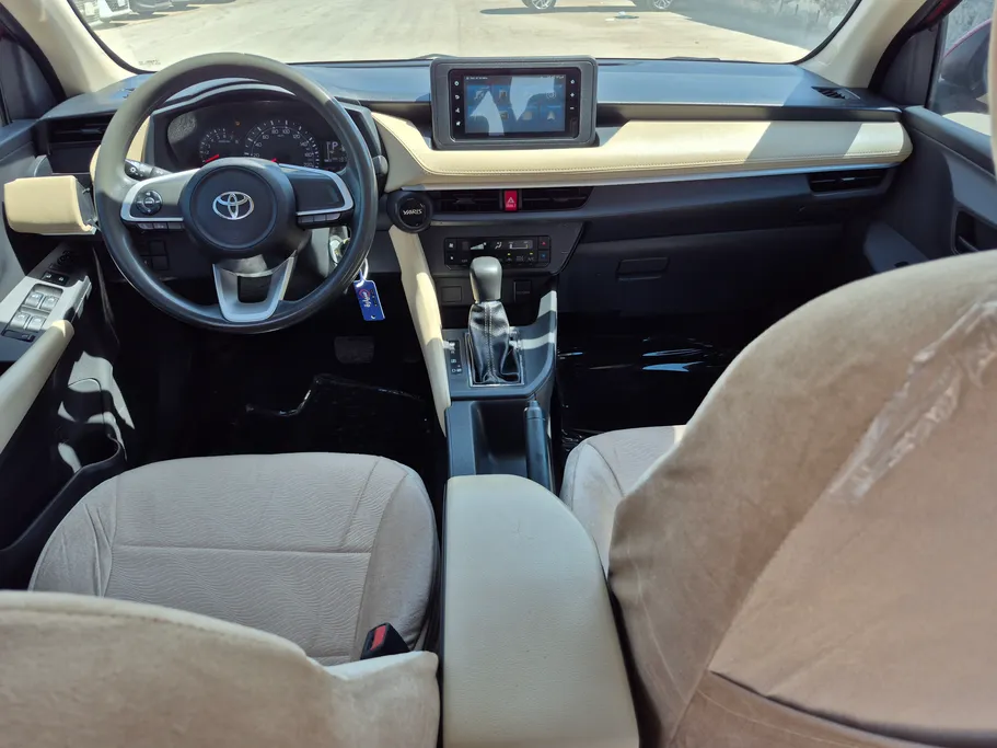 2023 Toyota Yaris  Y 