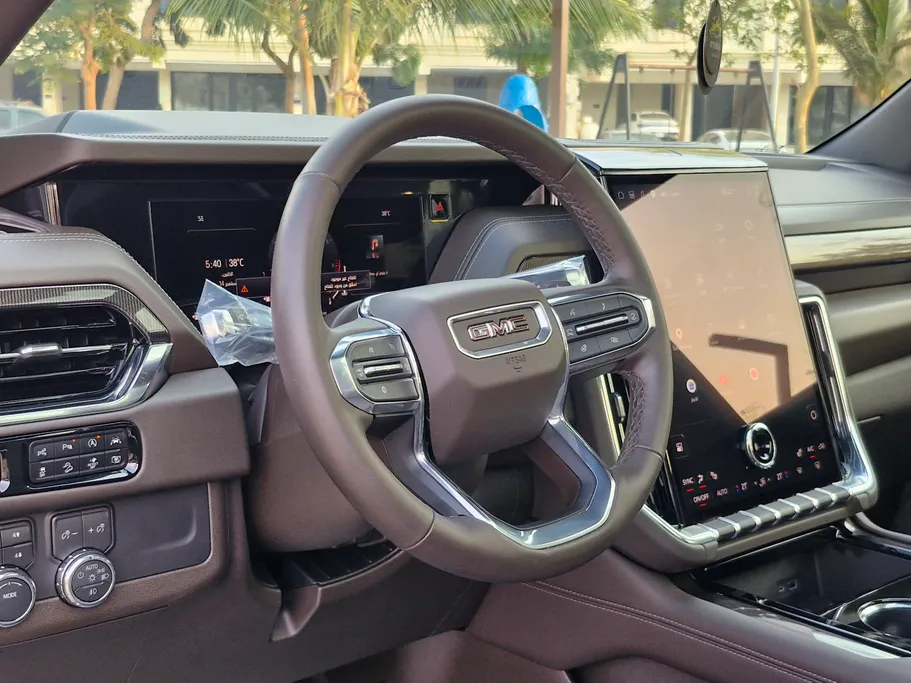 2025 GMC Yukon Elevation 