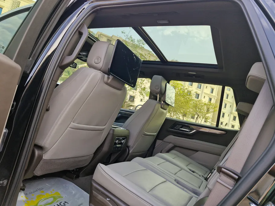 2025 GMC Yukon Elevation 