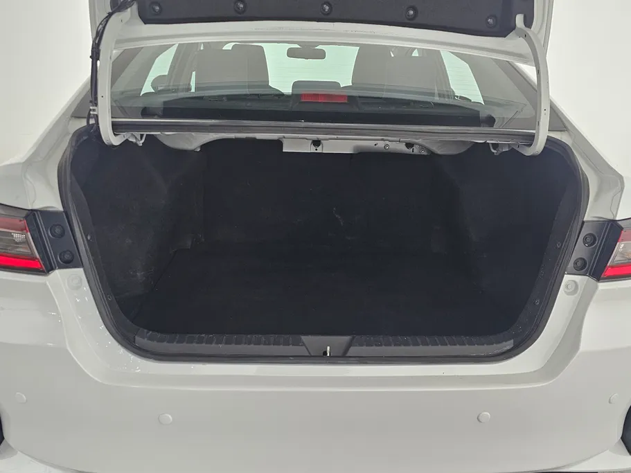 2023 Toyota Yaris  Y 