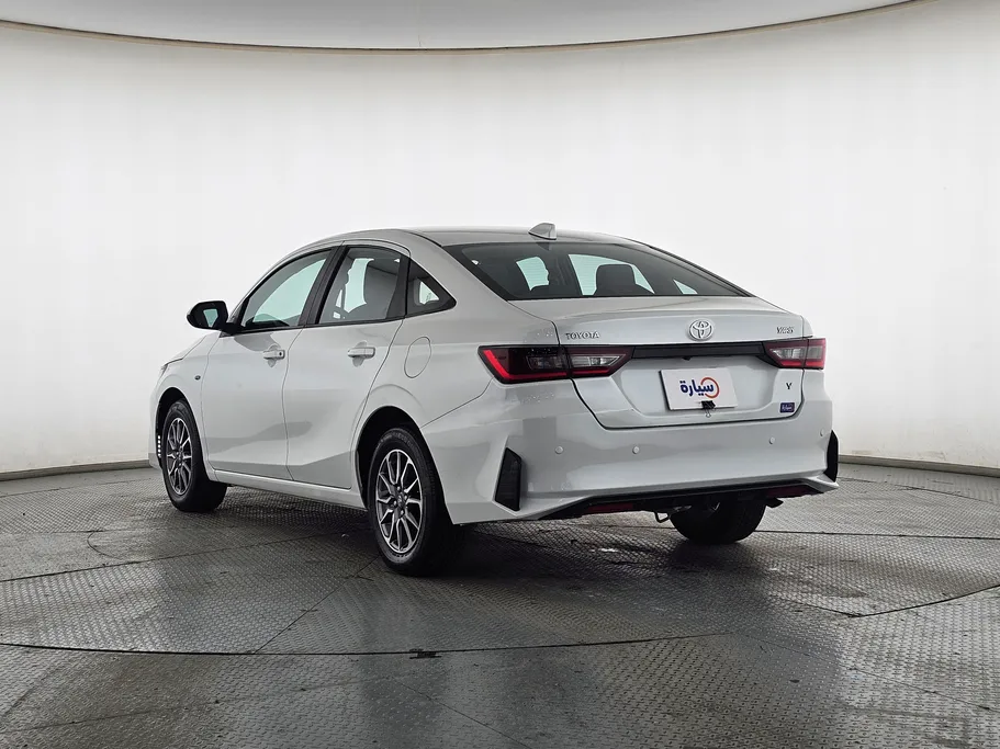 2023 Toyota Yaris  Y 
