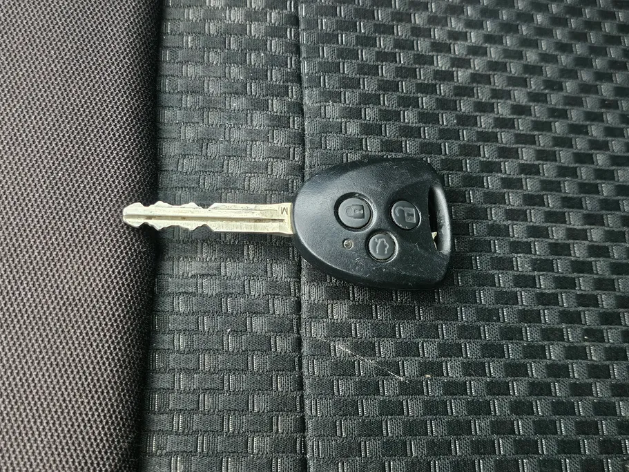 2023 Toyota Yaris  Y 