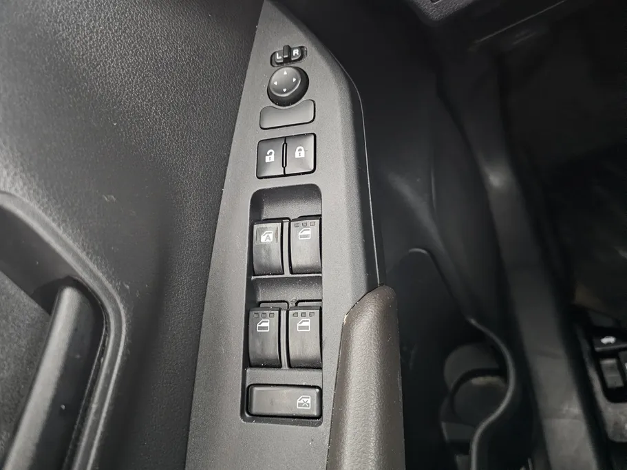 2023 Toyota Yaris  Y 