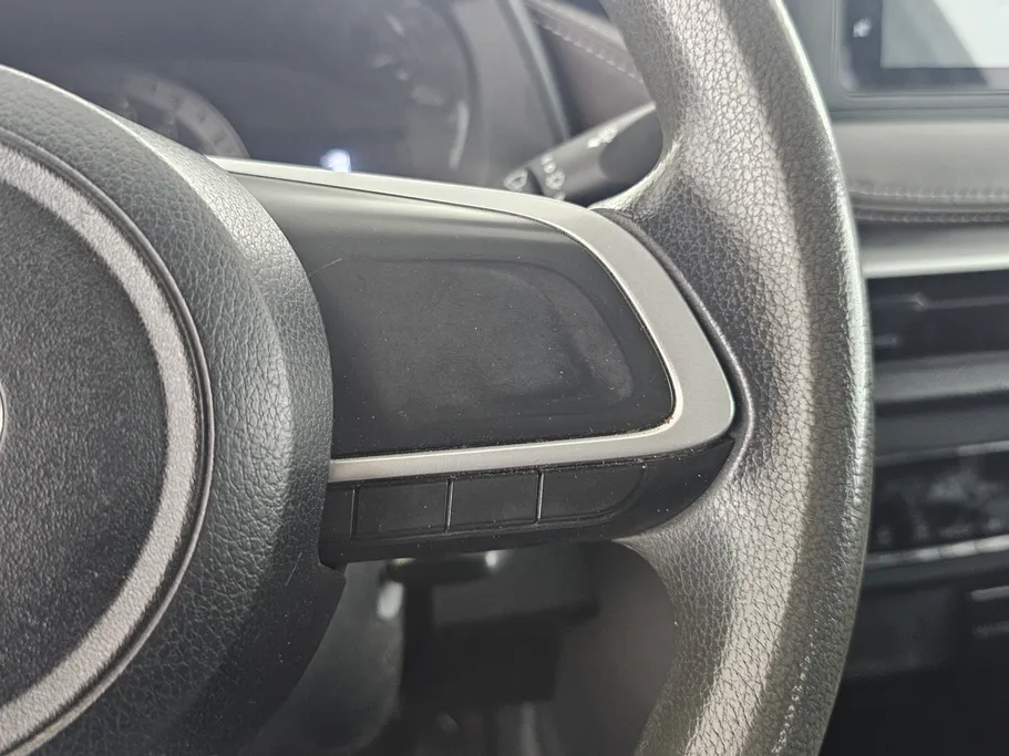2023 Toyota Yaris  Y 
