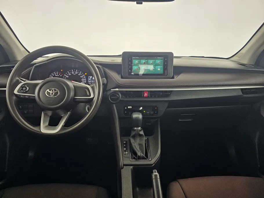 2023 Toyota Yaris  Y 