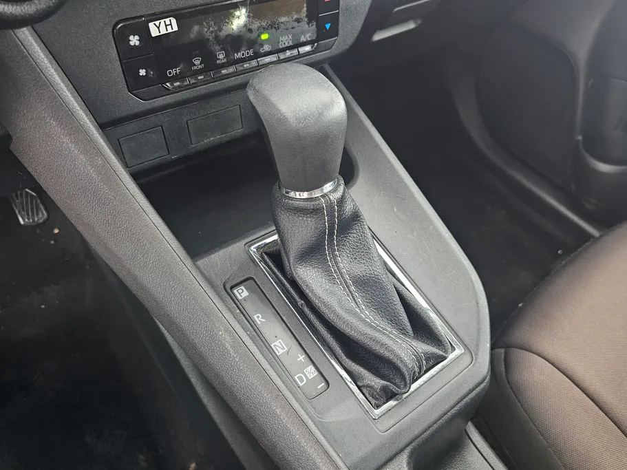 2023 Toyota Yaris  Y 