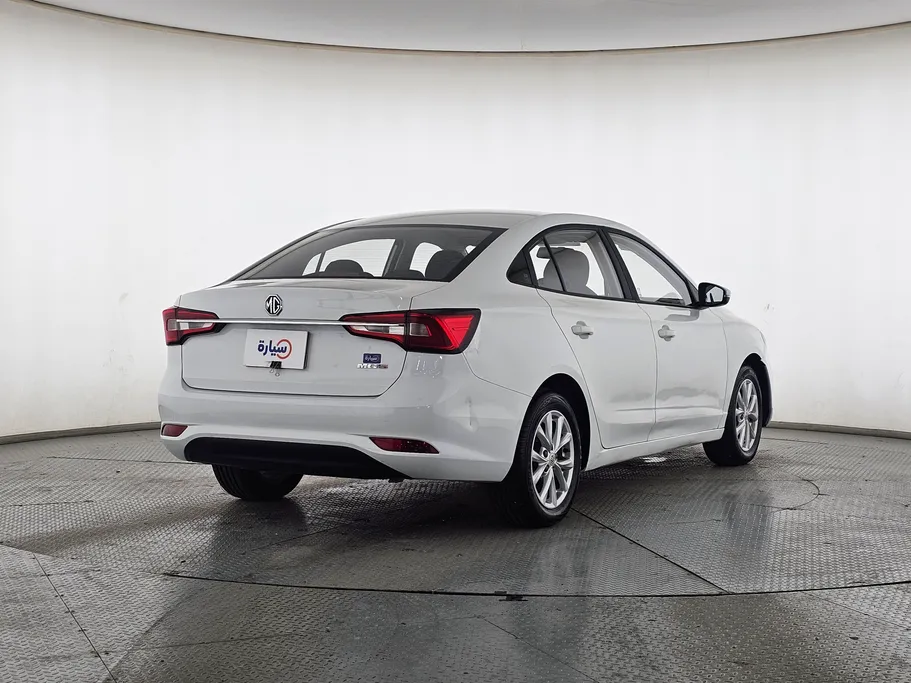 ام جي 5 STD 2023 