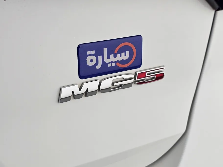 ام جي 5 STD 2023 