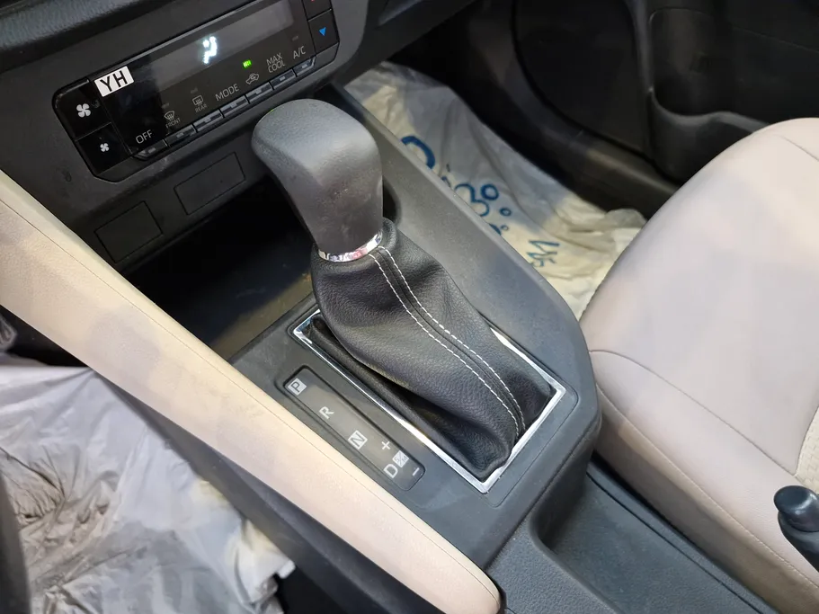 2023 Toyota Yaris  Y 