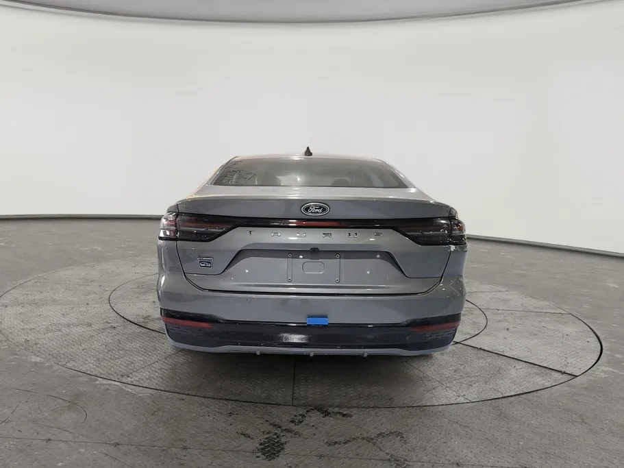 2026 Ford Taurus Ambiente New Shape 