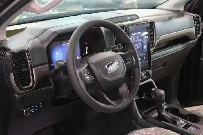 2025 Ford Everest XLS 