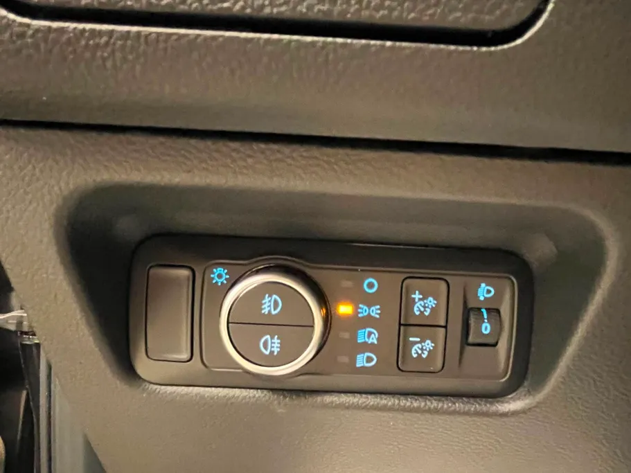 2025 Ford Everest XLS 