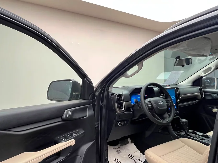 2025 Ford Everest XLS 