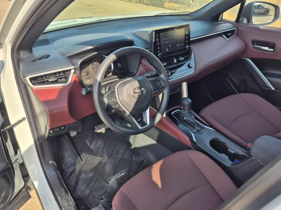 2024 Toyota Corolla Cross LE HEV 